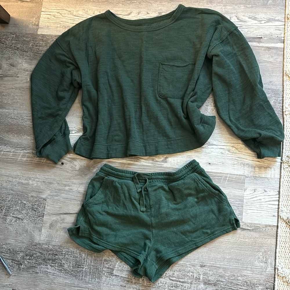 Aerie lounge set